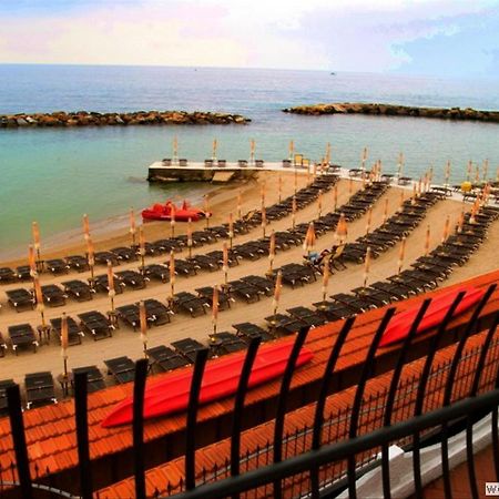 Villa Rita Sanremo Bilik gambar