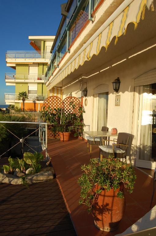 Villa Rita Sanremo Bilik gambar