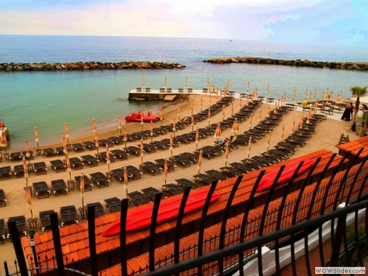 Villa Rita Sanremo Bilik gambar